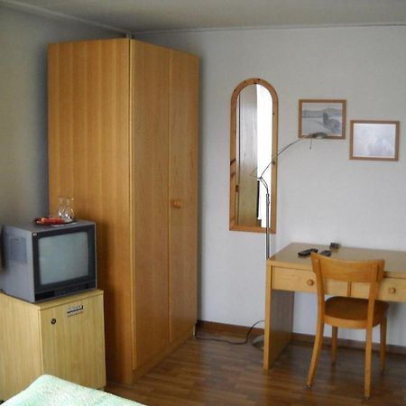 Hotel Restaurant Moleson Flamatt Стая снимка